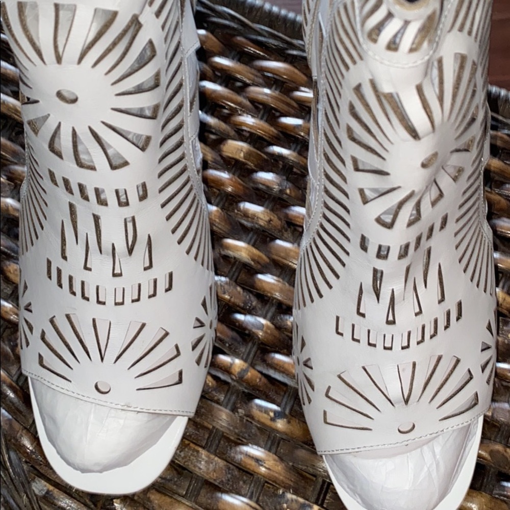 Jeffery Campbell Leather Geometrical Cut-Out Design Sandals